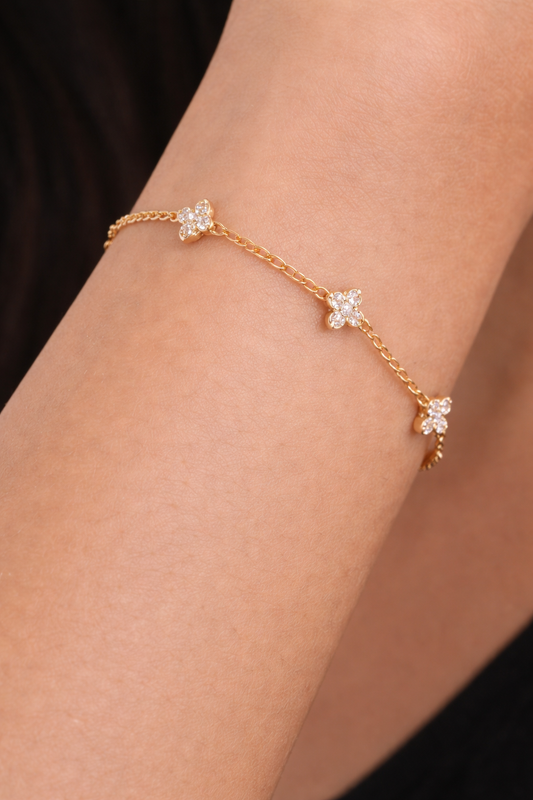 The Vayana Bracelet – Bracelet Chaîne Dorée Délicat Signature